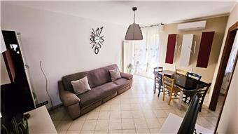 Ref. 055 -  Three-Room Apartment with Cellar and Garage