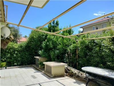 Ref. 002 - Splendid two-room apartment with livable terrace and cellar with laundry room underneath. Own garage and storage room in attic.